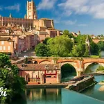 Tatil Evi De Lacrouzette Avec Piscine Chauffee Et Bain Balneo Proche D'albi