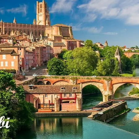 Casa de Férias De Lacrouzette Avec Piscine Chauffee Et Bain Balneo Proche D'albi