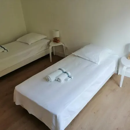 De Lacrouzette Avec Piscine Chauffee Semesterbostad Saint-Benoit-de-Carmaux