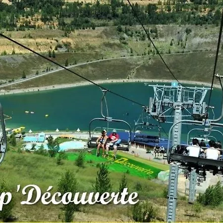 De Lacrouzette Avec Piscine Chauffee