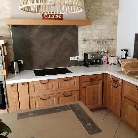 De Lacrouzette Avec Piscine Chauffee Dom wakacyjny