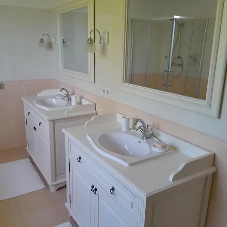 De Lacrouzette Avec Piscine Chauffee Saint-Benoit-de-Carmaux