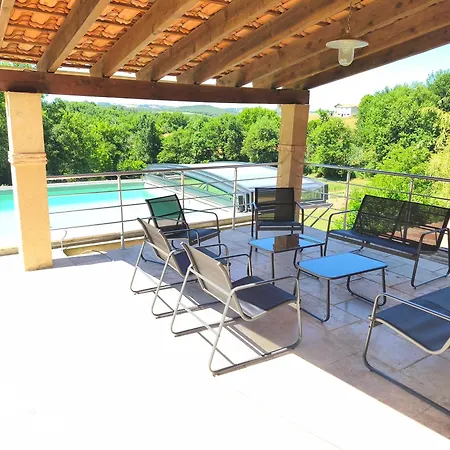 De Lacrouzette Avec Piscine Chauffee