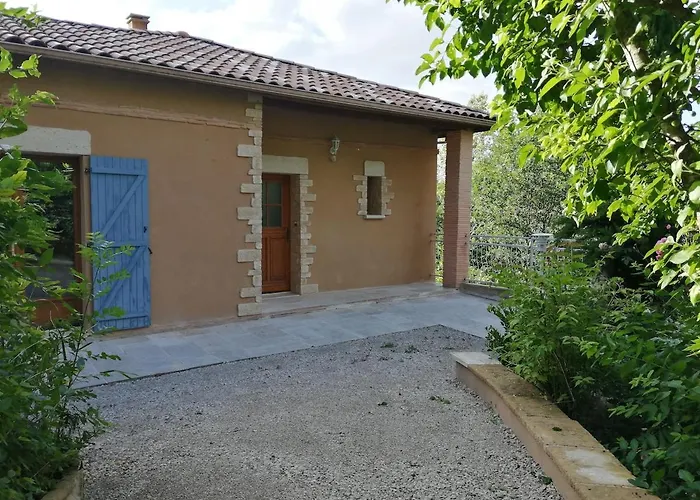 De Lacrouzette Avec Piscine Chauffee Et Bain Balneo Proche D'albi Vakantiehuis