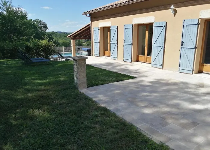 De Lacrouzette Avec Piscine Chauffee Et Bain Balneo Proche D'albi