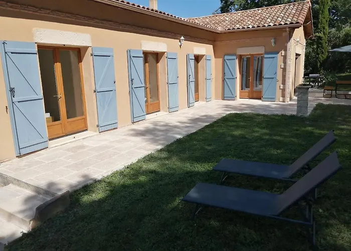 De Lacrouzette Avec Piscine Chauffee Et Bain Balneo Proche D'albi Holiday home