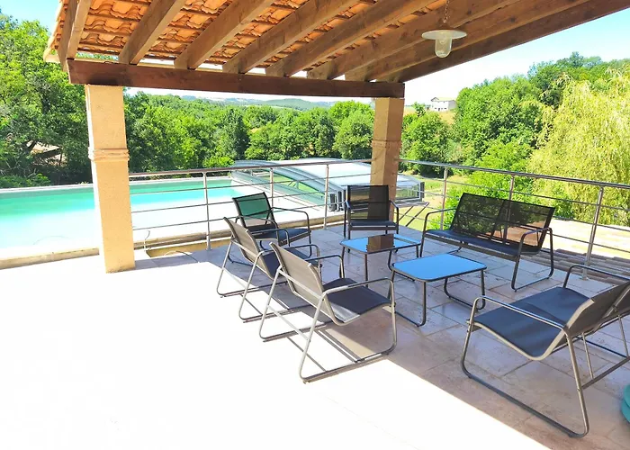De Lacrouzette Avec Piscine Chauffee Et Bain Balneo Proche D'albi