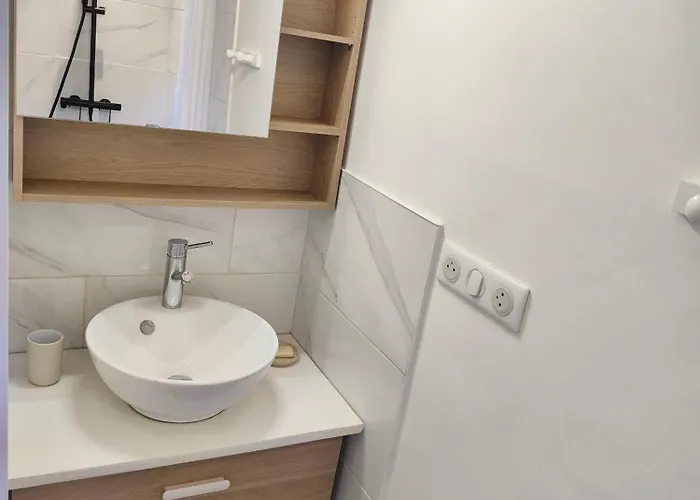 De Lacrouzette Avec Piscine Chauffee Et Bain Balneo Proche D'albi *