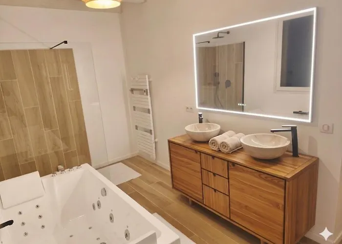 Дом отдыха De Lacrouzette Avec Piscine Chauffee Et Bain Balneo Proche D'albi *