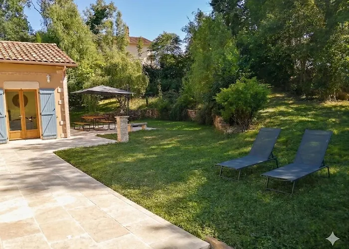 Дом отдыха De Lacrouzette Avec Piscine Chauffee Et Bain Balneo Proche D'albi