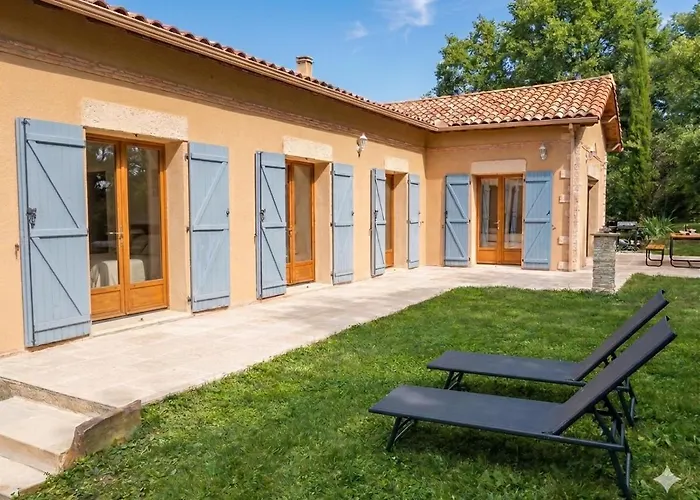 Дом отдыха De Lacrouzette Avec Piscine Chauffee Et Bain Balneo Proche D'albi Saint-Benoit-de-Carmaux