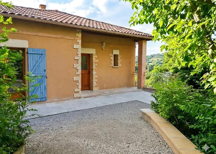 De Lacrouzette Avec Piscine Chauffee Et Bain Balneo Proche D'albi Дом отдыха Saint-Benoit-de-Carmaux